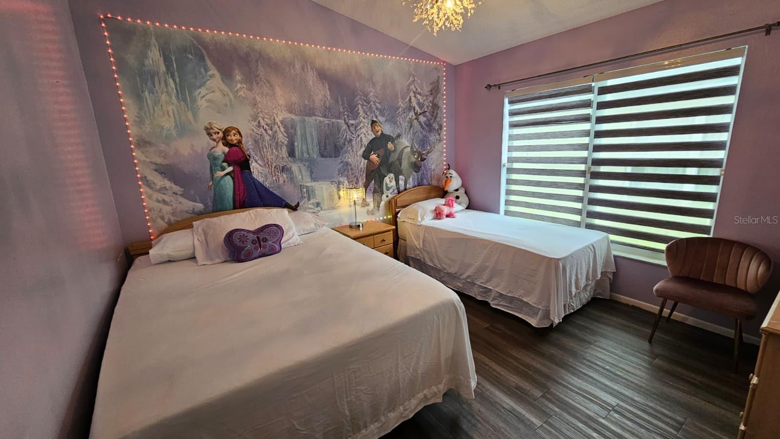 Image 19 of 24 For 510 Castlemain Circle