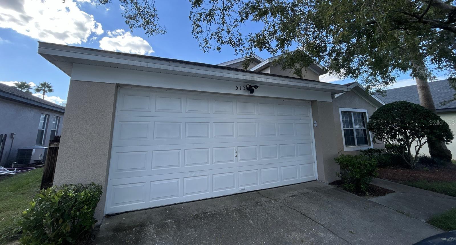 Image 2 of 24 For 510 Castlemain Circle