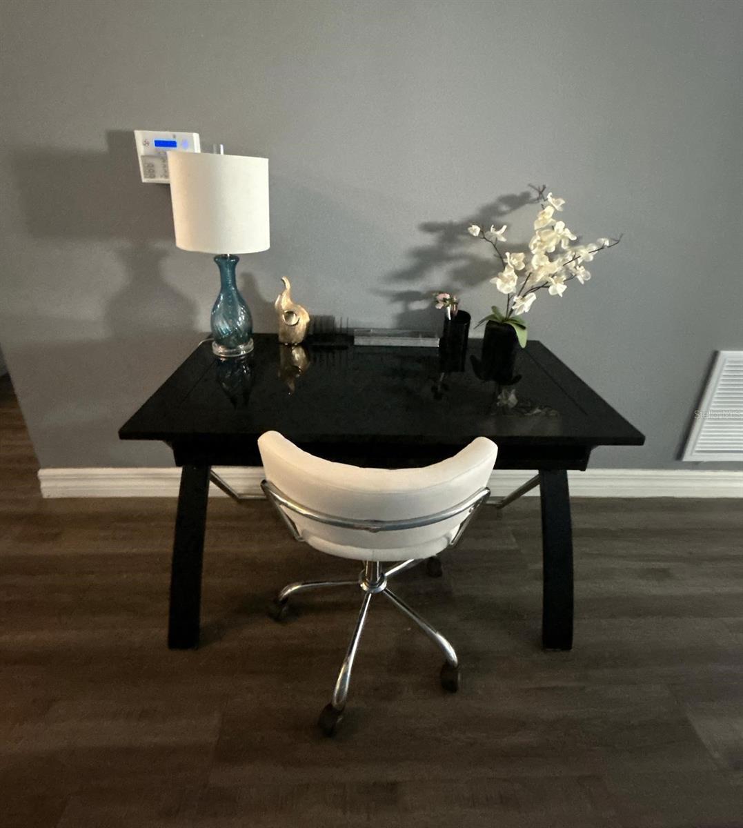 Image 23 of 24 For 510 Castlemain Circle