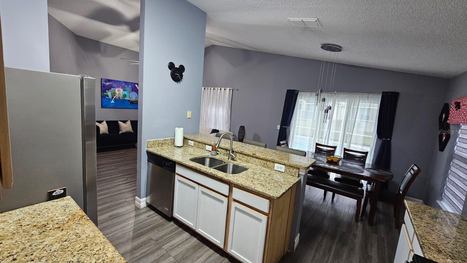 Image 7 of 24 For 510 Castlemain Circle