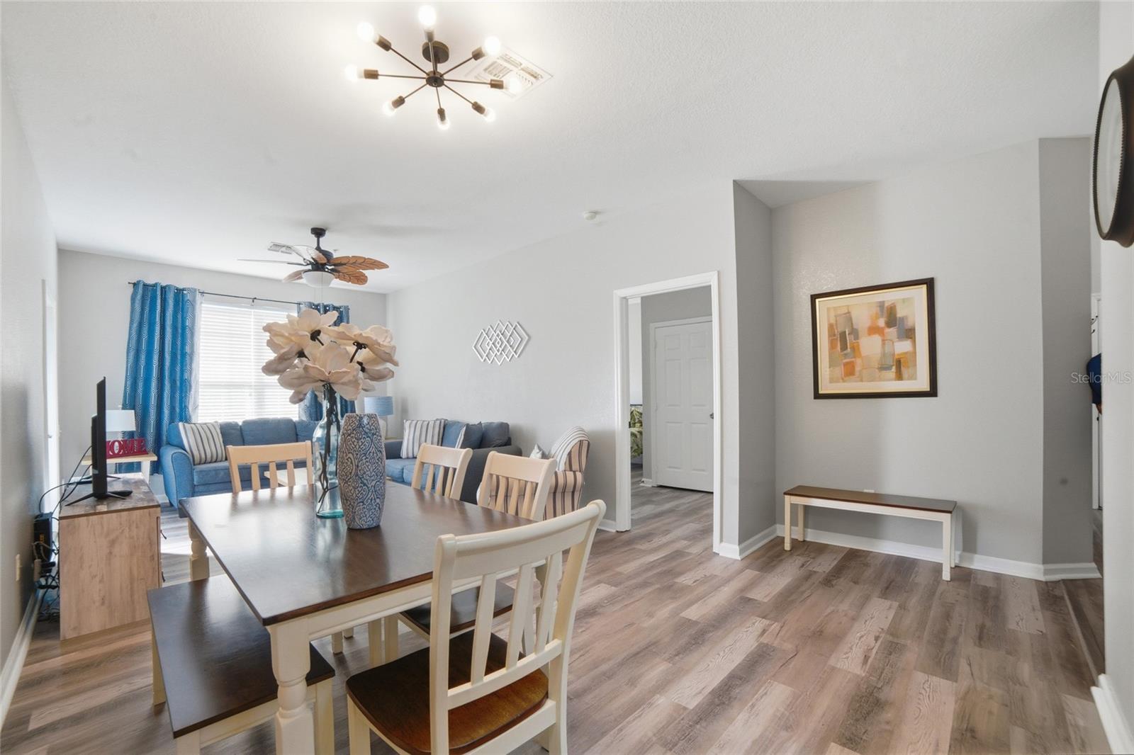 Image 13 of 30 For 2302 Silver Palm Drive 202