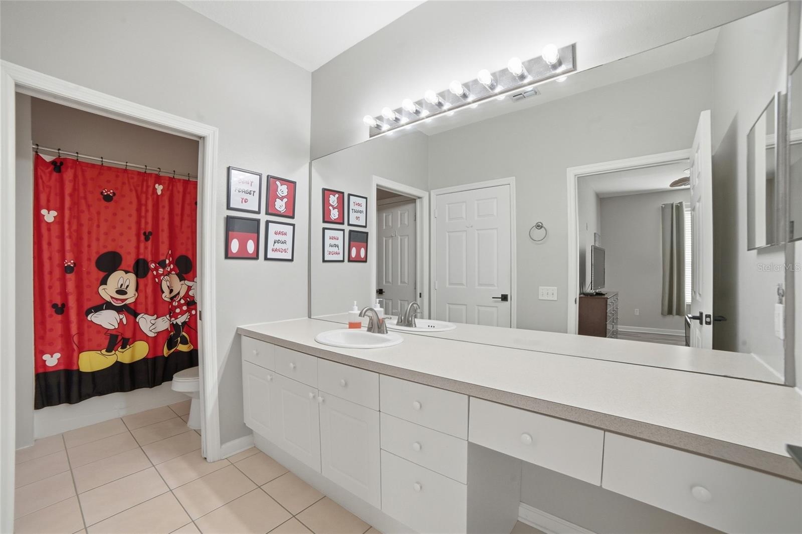 Image 26 of 30 For 2302 Silver Palm Drive 202