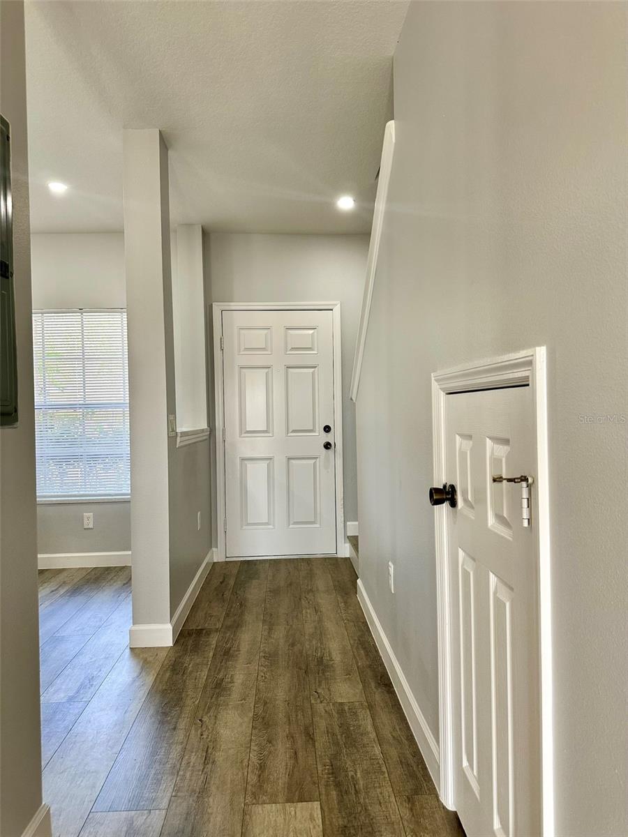 Image 10 of 20 For 918 Chelsea Drive