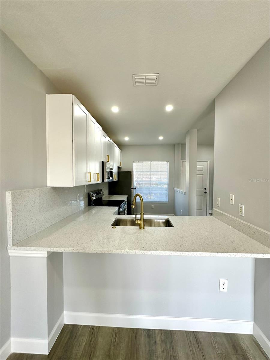 Image 6 of 20 For 918 Chelsea Drive