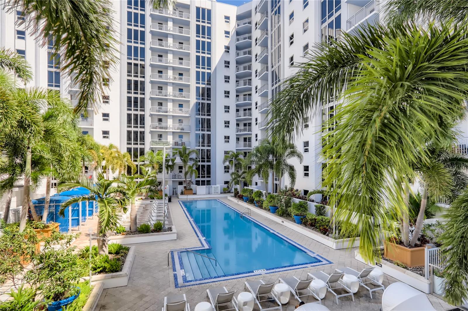 Image 4 of 11 For 415 Pine Street