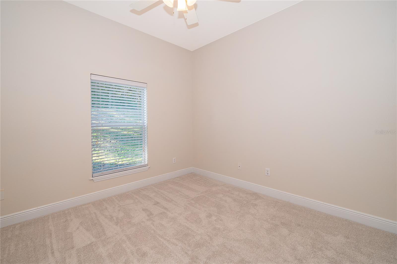 Image 23 of 28 For 21612 Belgian Court