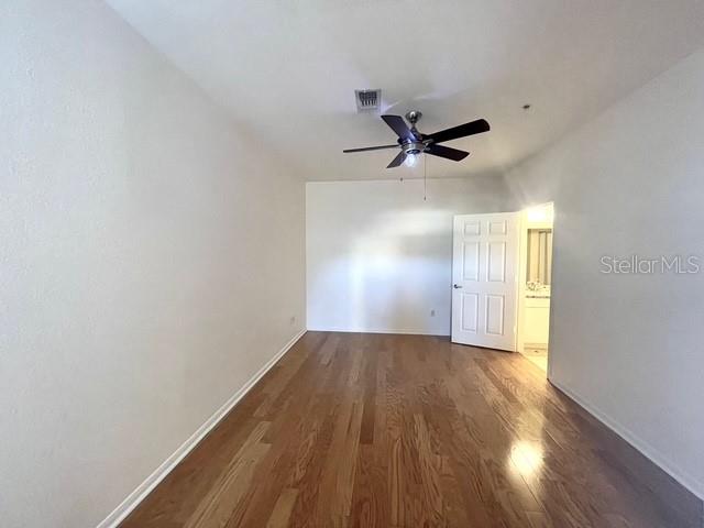 Image 10 of 30 For 860 Orange Avenue 435