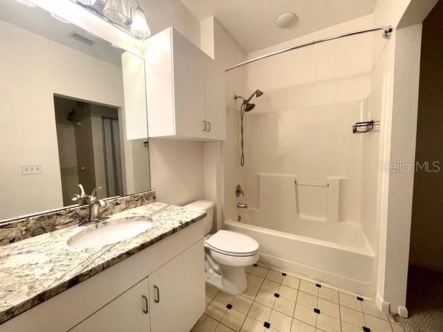 Image 11 of 30 For 860 Orange Avenue 435