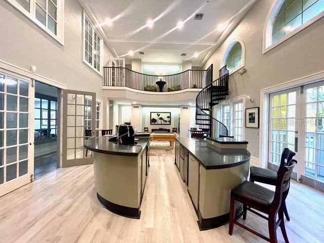 Image 26 of 30 For 860 Orange Avenue 435