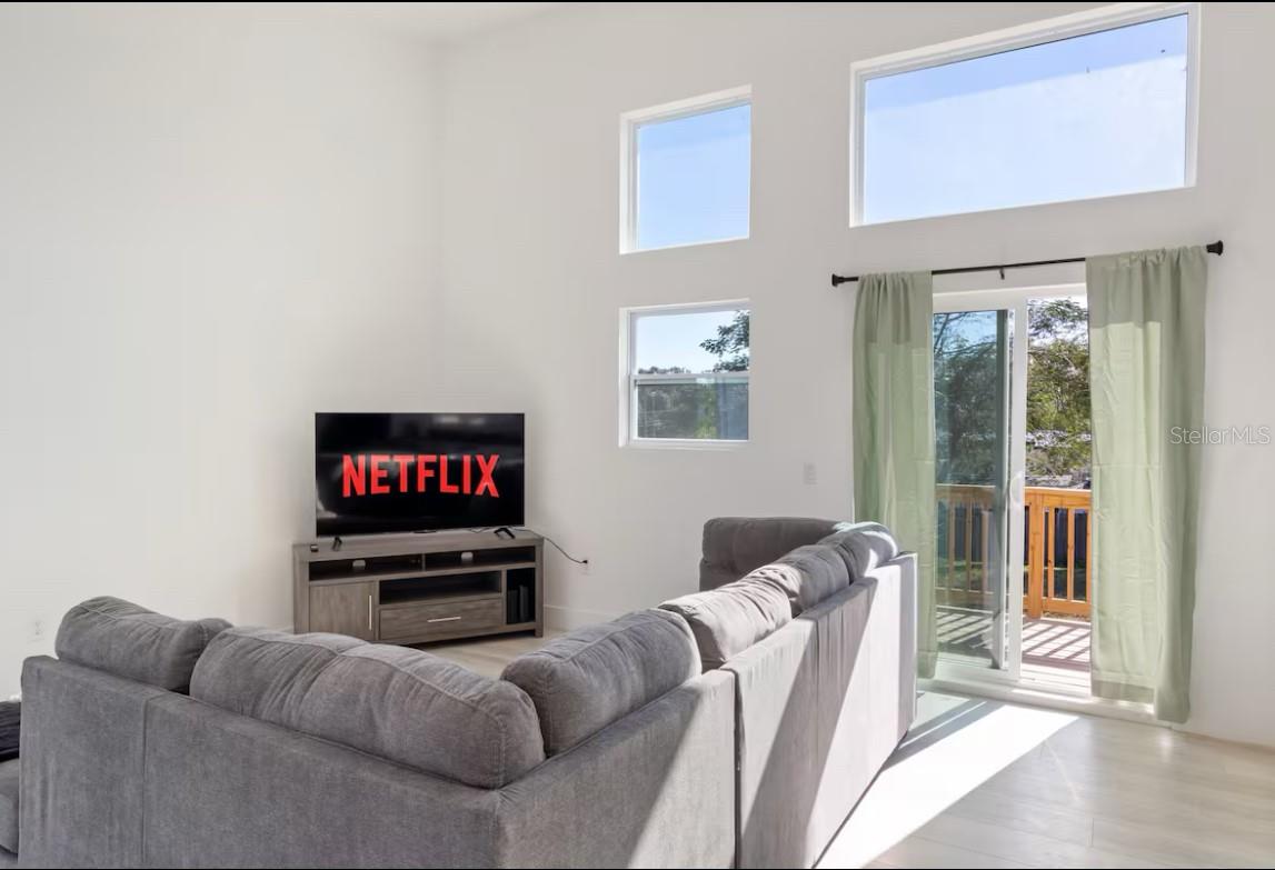 Image 5 of 25 For 126 1st Street