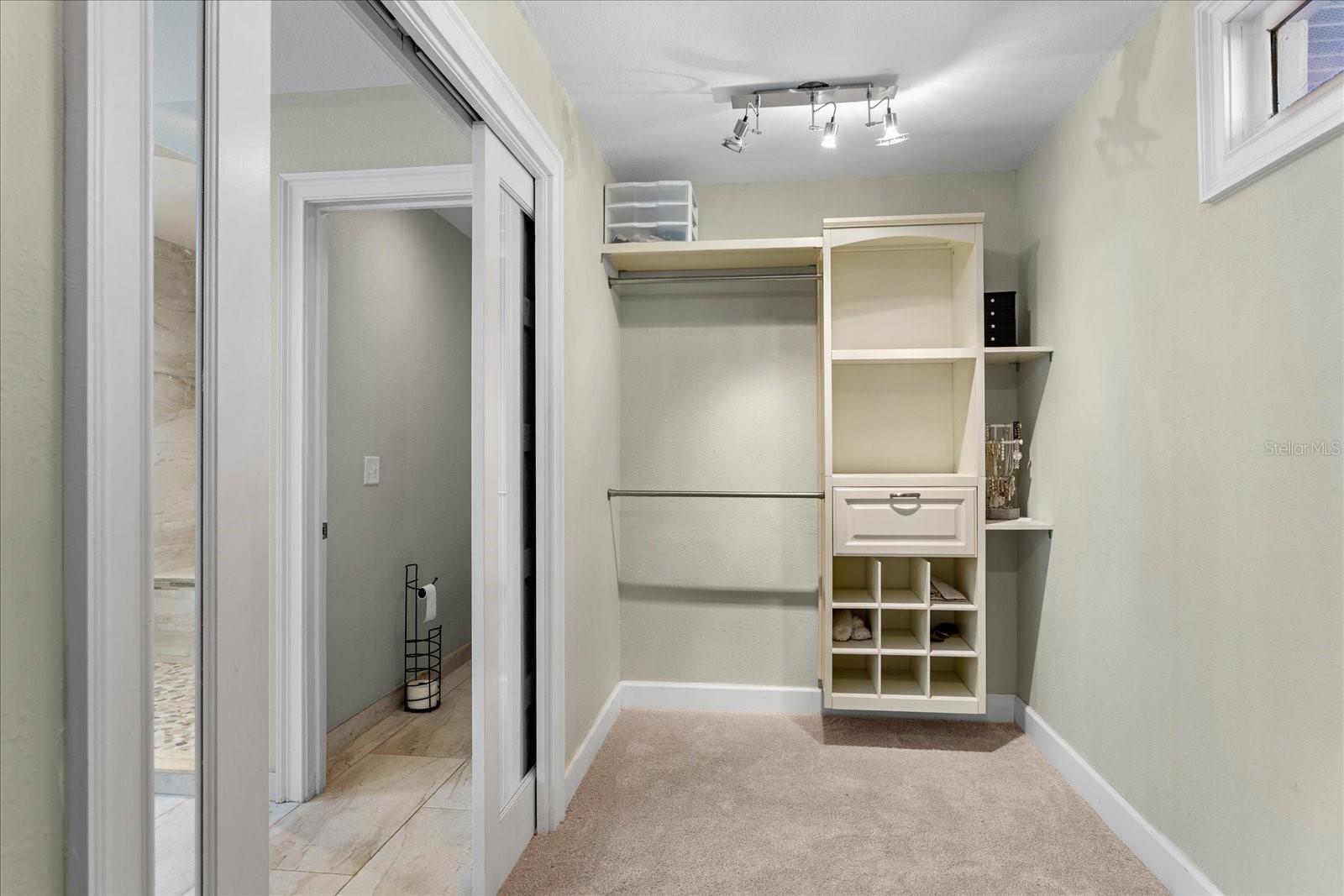 Image 24 of 58 For 103 Orange Blossom Circle