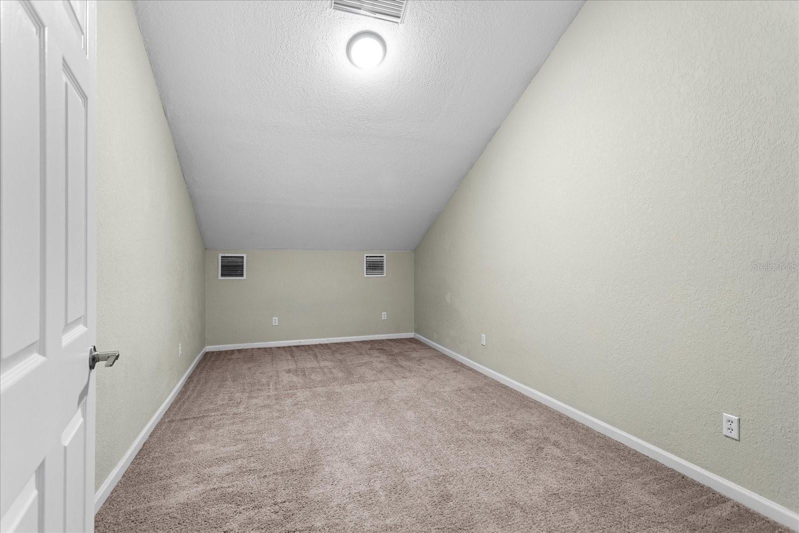 Image 36 of 58 For 103 Orange Blossom Circle