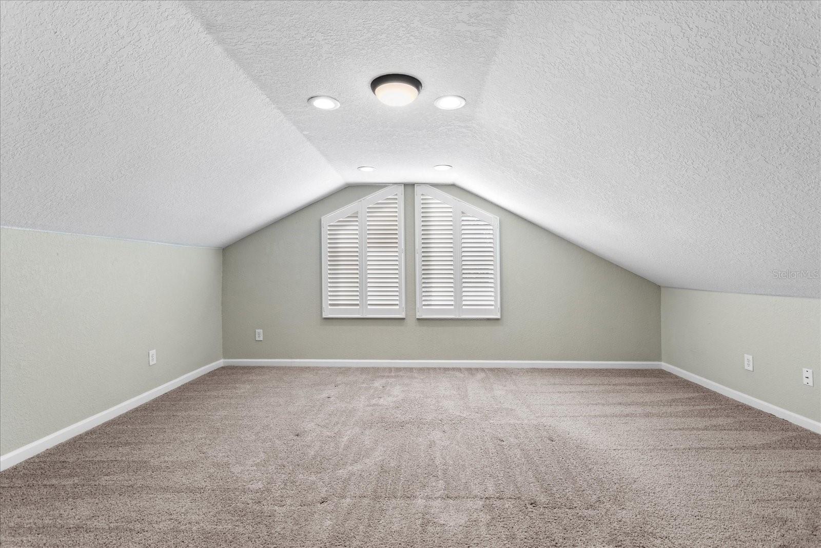 Image 37 of 58 For 103 Orange Blossom Circle