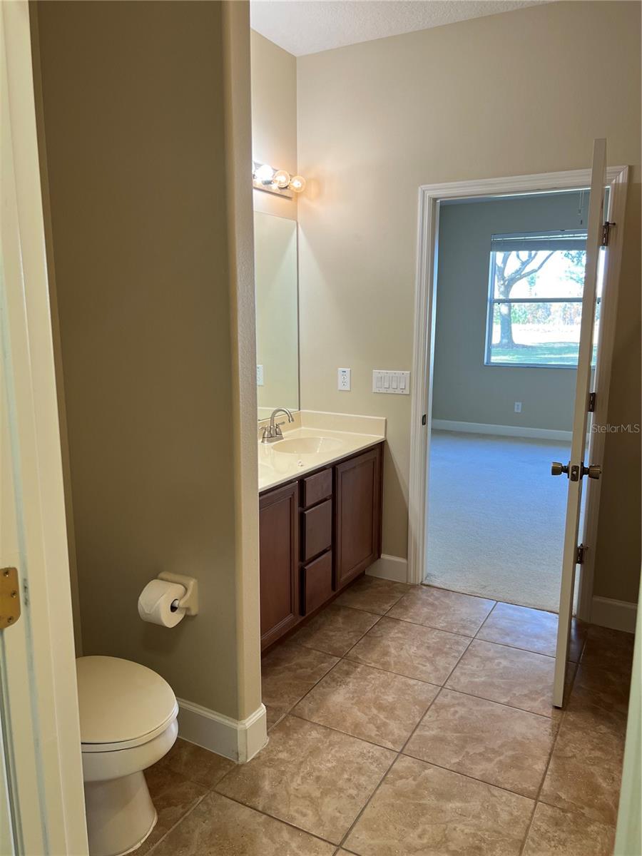 Image 14 of 41 For 33614 Campeon Court