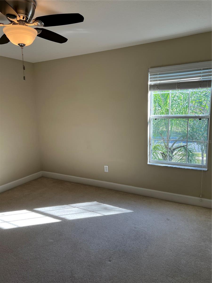 Image 21 of 41 For 33614 Campeon Court