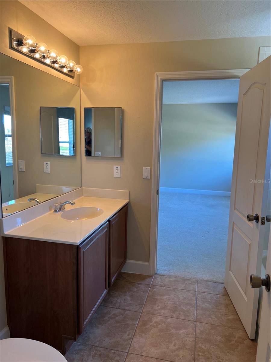 Image 25 of 41 For 33614 Campeon Court