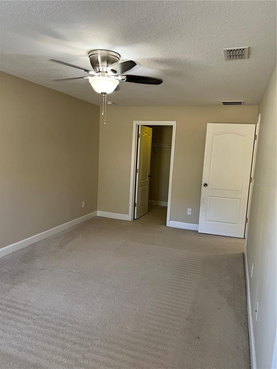 Image 28 of 41 For 33614 Campeon Court