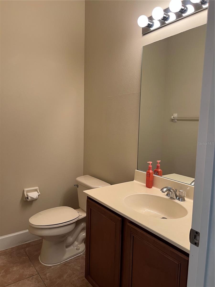 Image 9 of 41 For 33614 Campeon Court