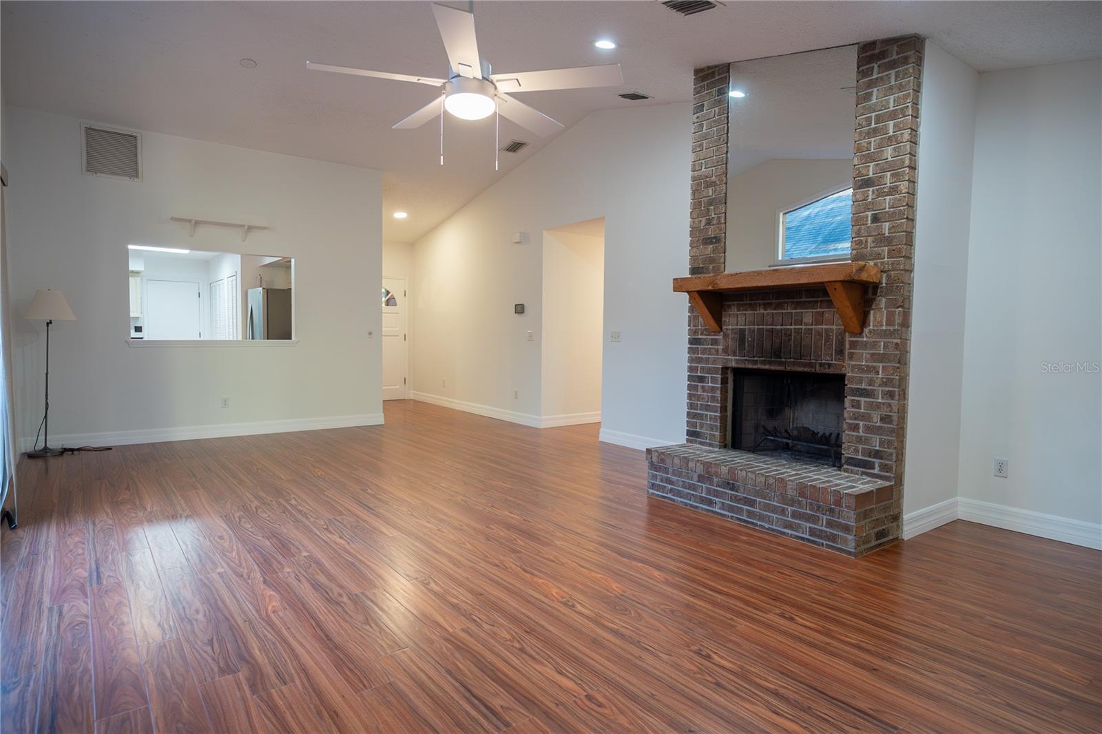 Image 26 of 73 For 224 Springside Road