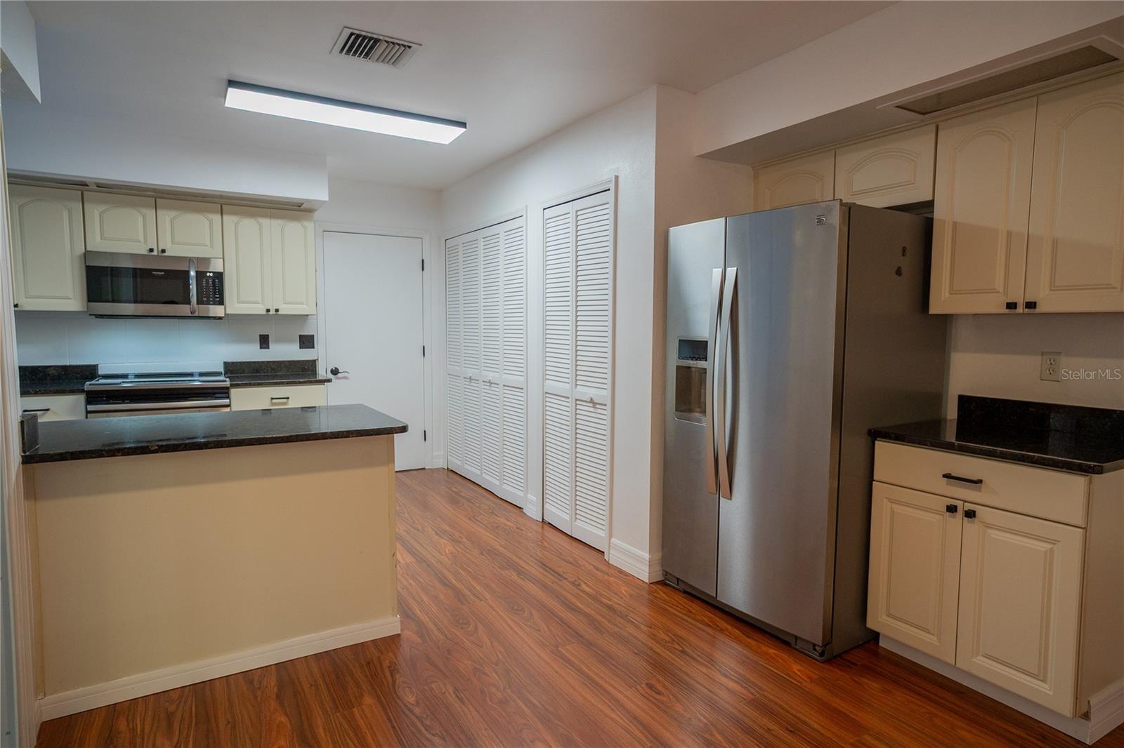 Image 28 of 73 For 224 Springside Road