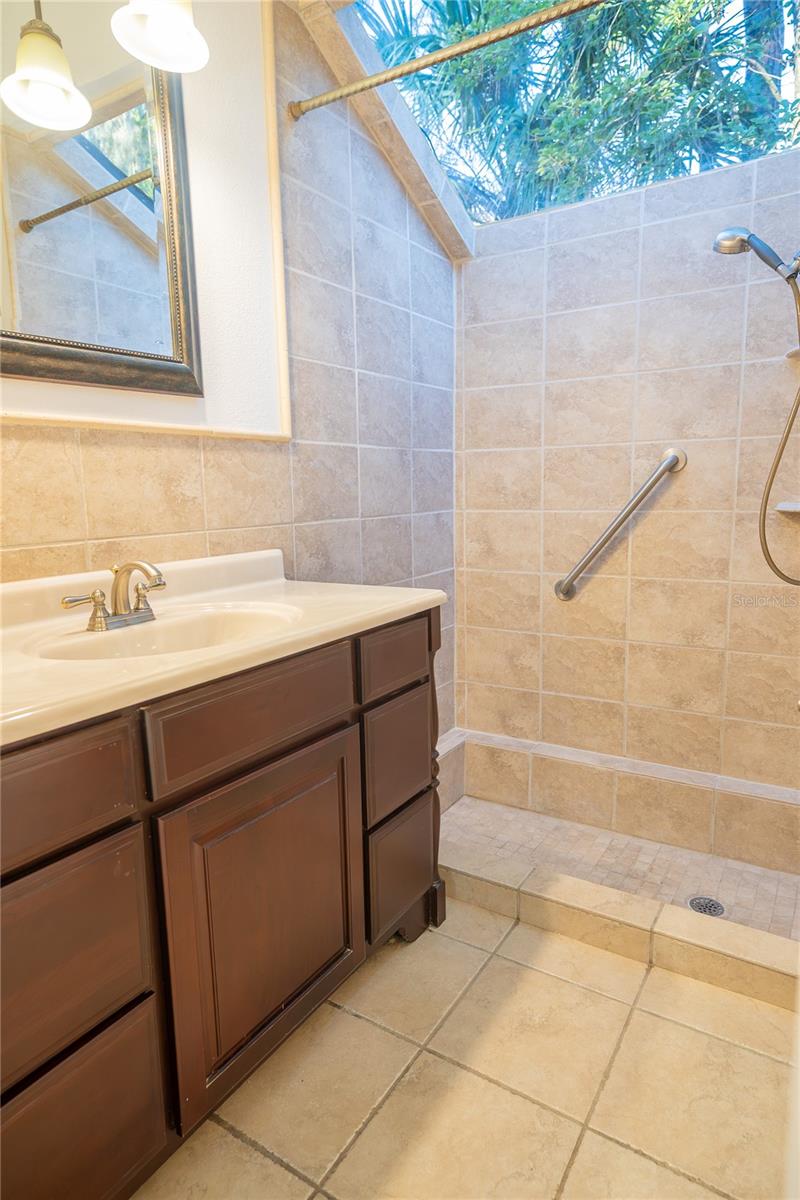 Image 51 of 73 For 224 Springside Road