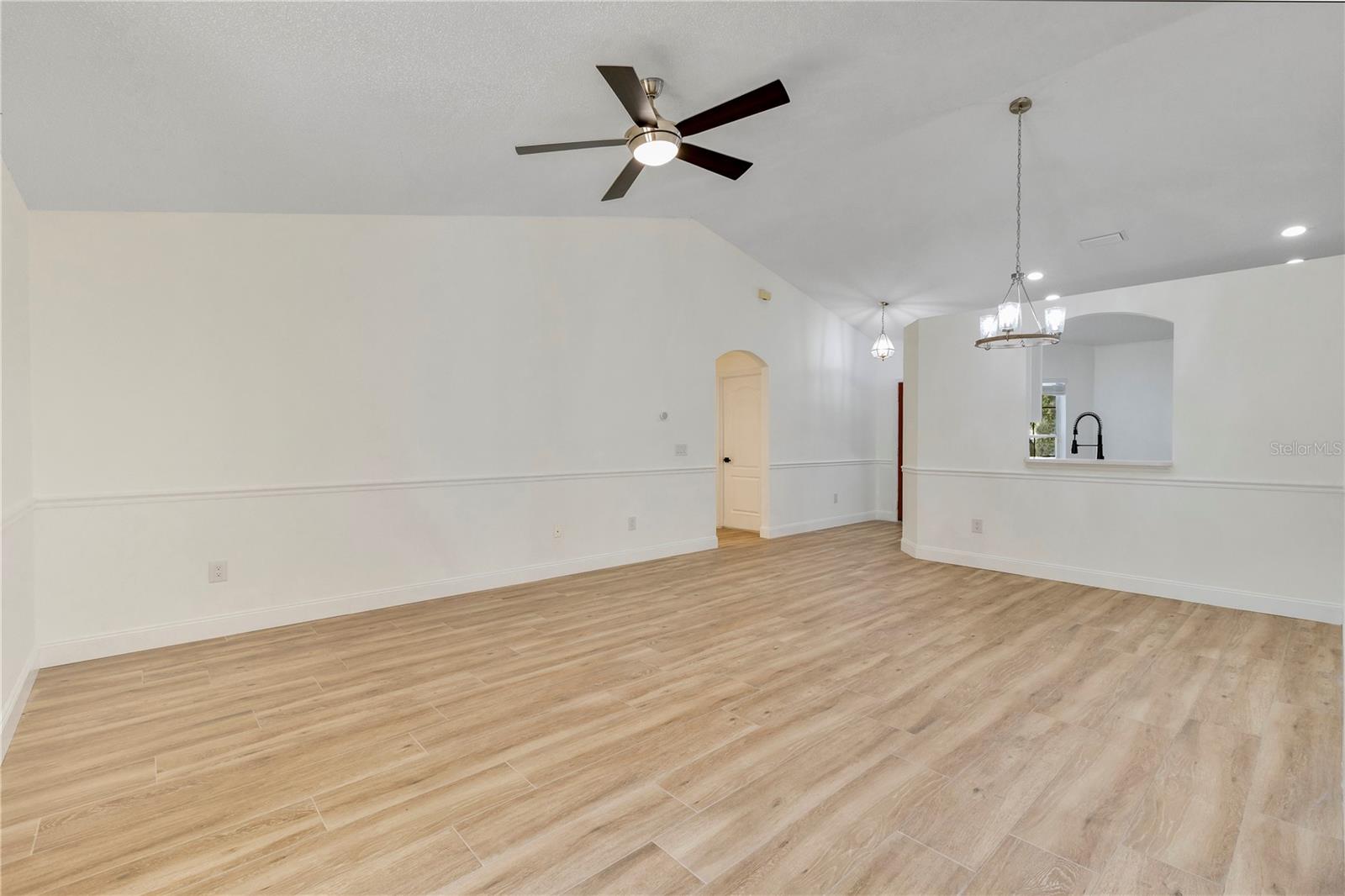 Image 11 of 64 For 14858 Huntley Drive