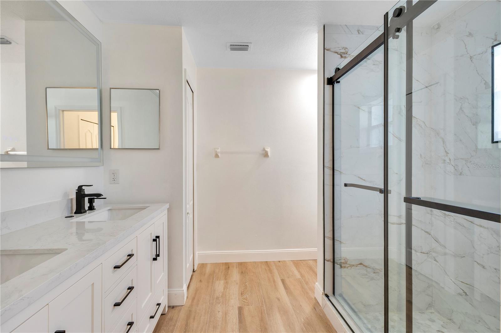 Image 15 of 64 For 14858 Huntley Drive