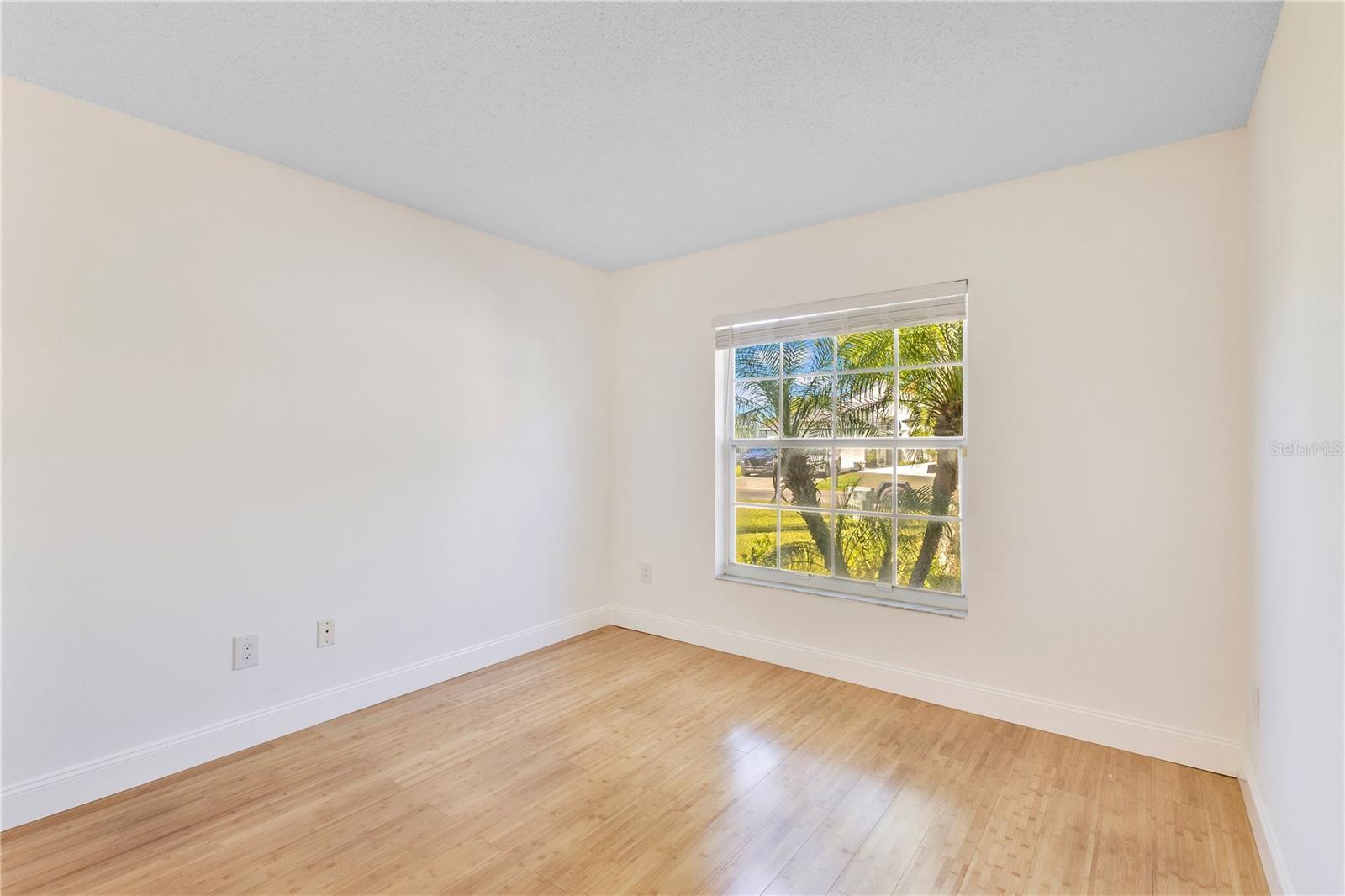 Image 17 of 64 For 14858 Huntley Drive