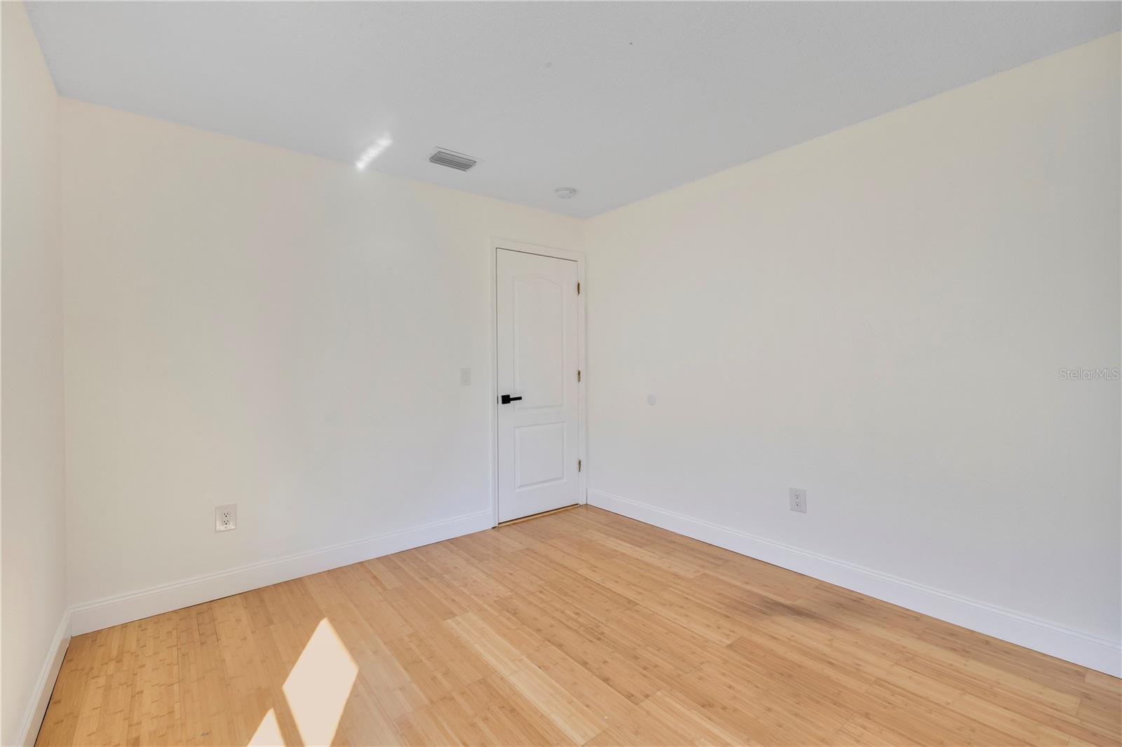 Image 22 of 64 For 14858 Huntley Drive