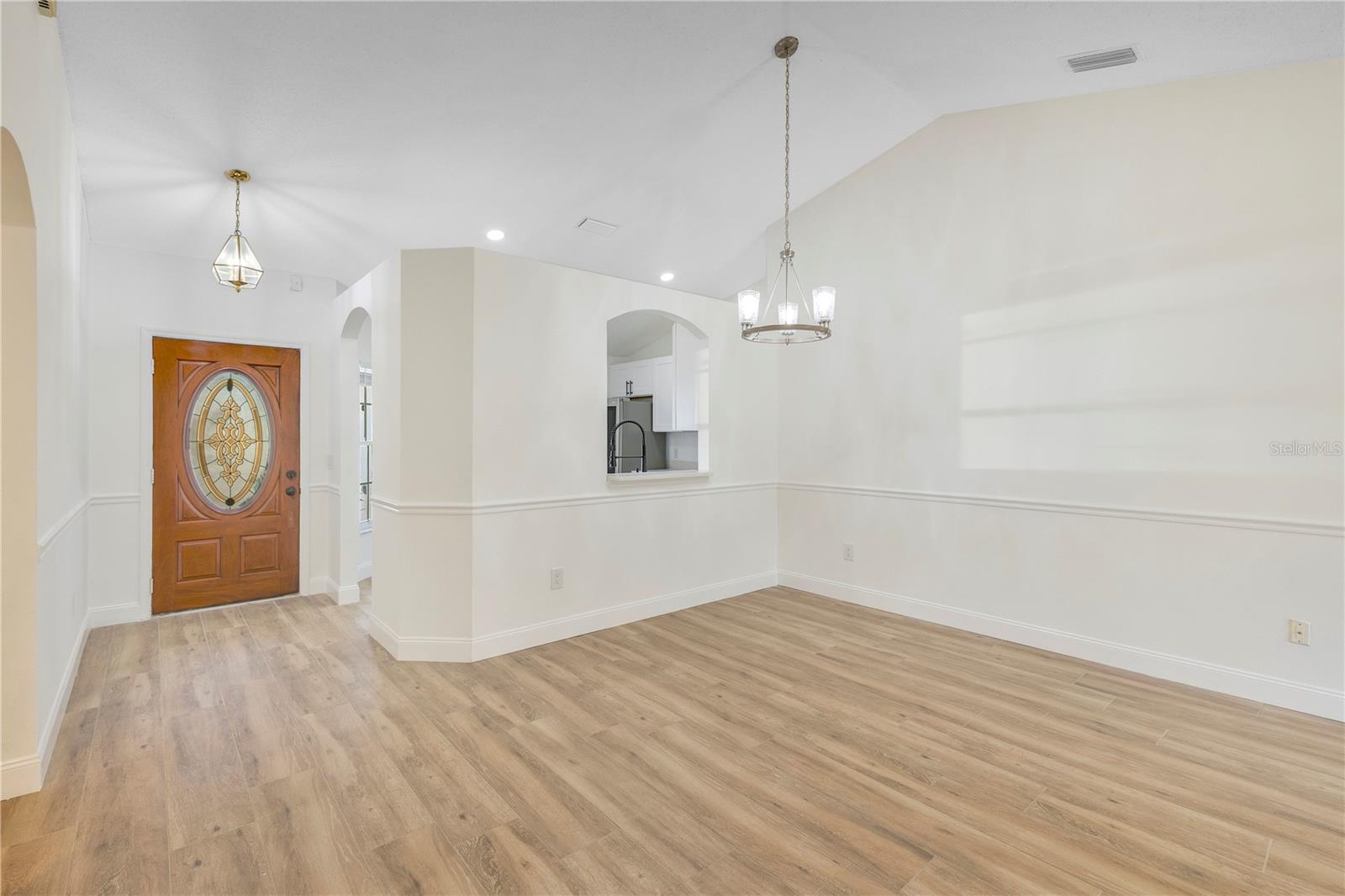 Image 6 of 64 For 14858 Huntley Drive