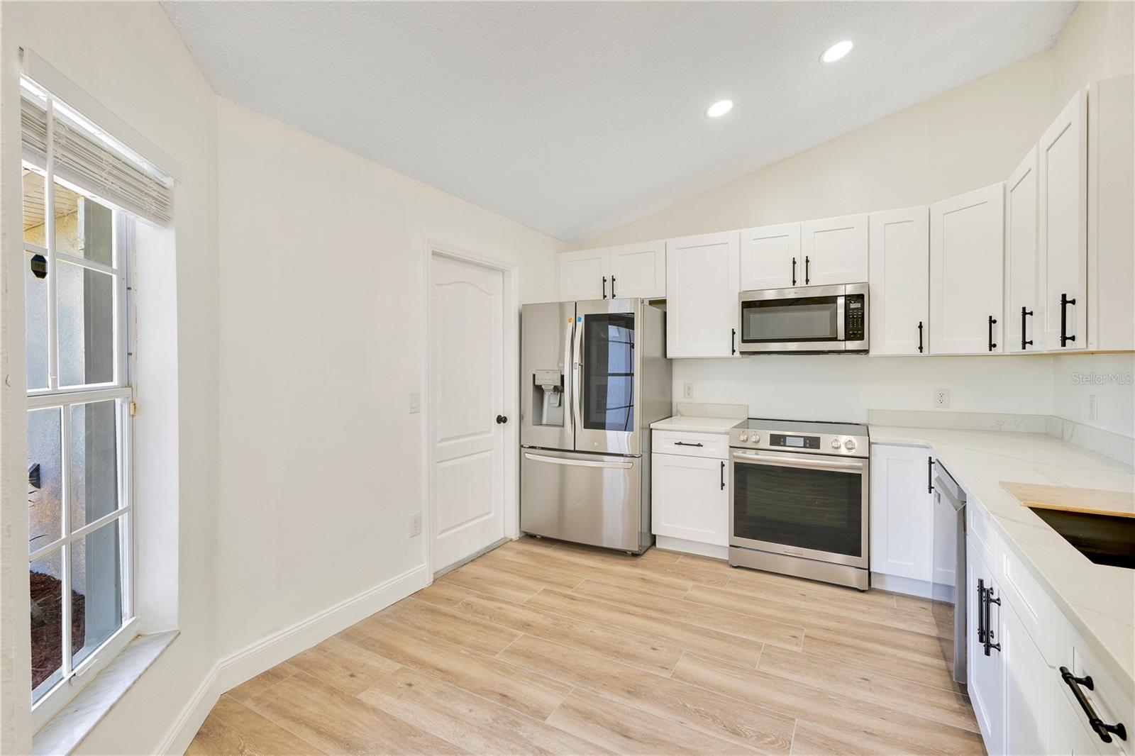 Image 7 of 64 For 14858 Huntley Drive