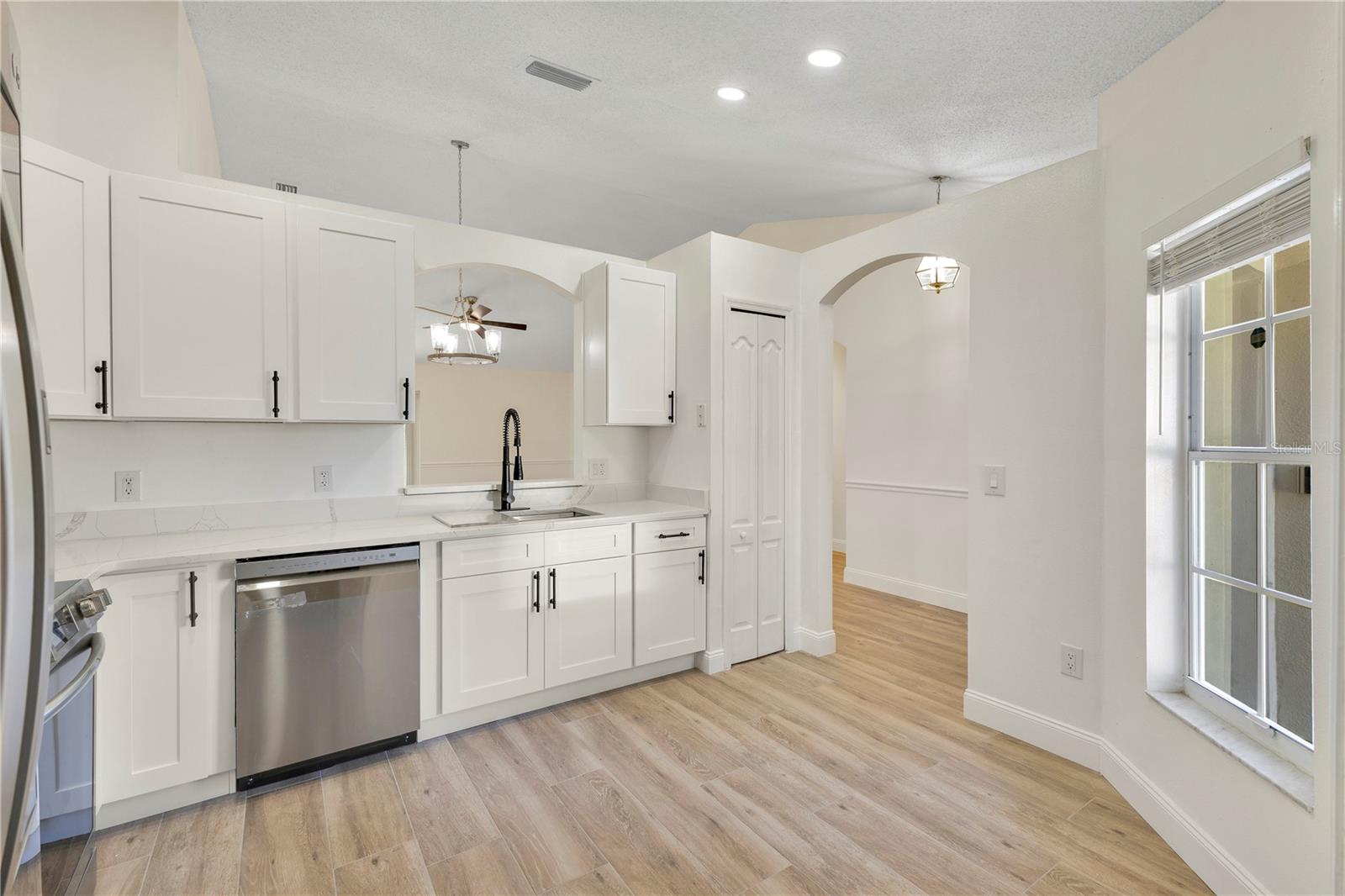 Image 8 of 64 For 14858 Huntley Drive