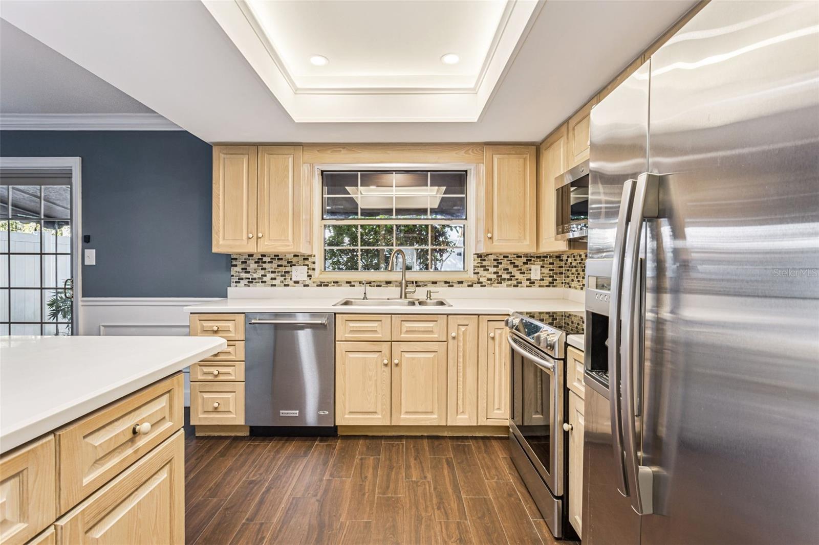 Image 11 of 37 For 904 Hillary Court 17