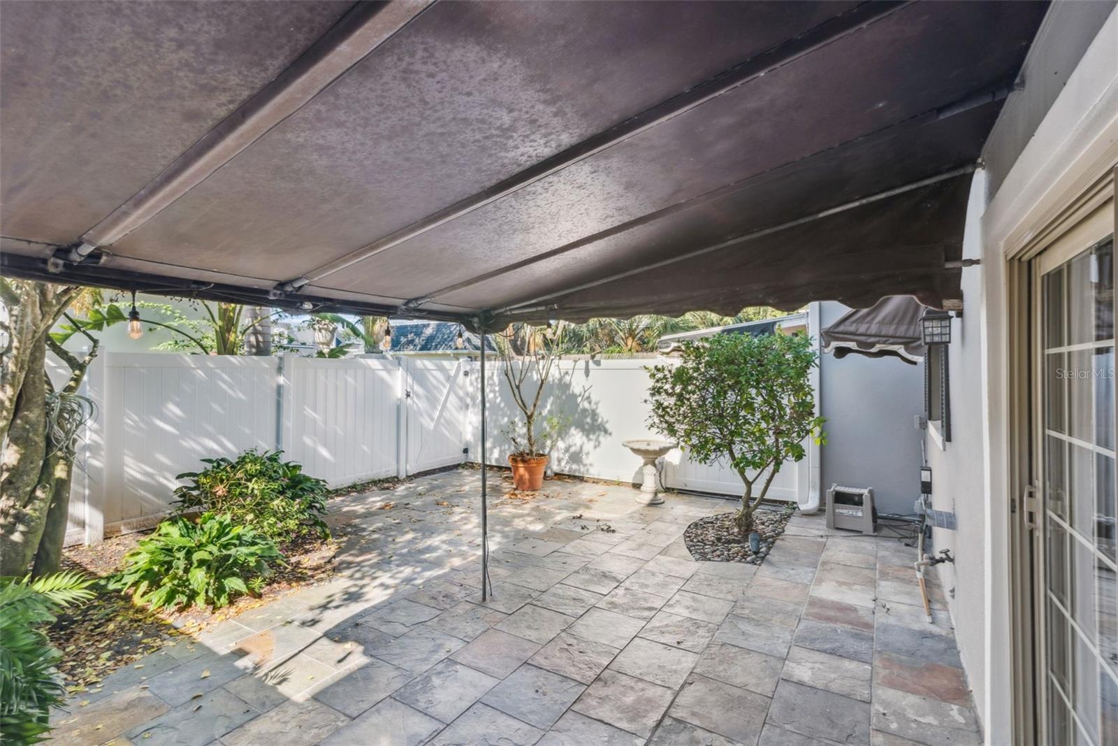 Image 16 of 37 For 904 Hillary Court 17