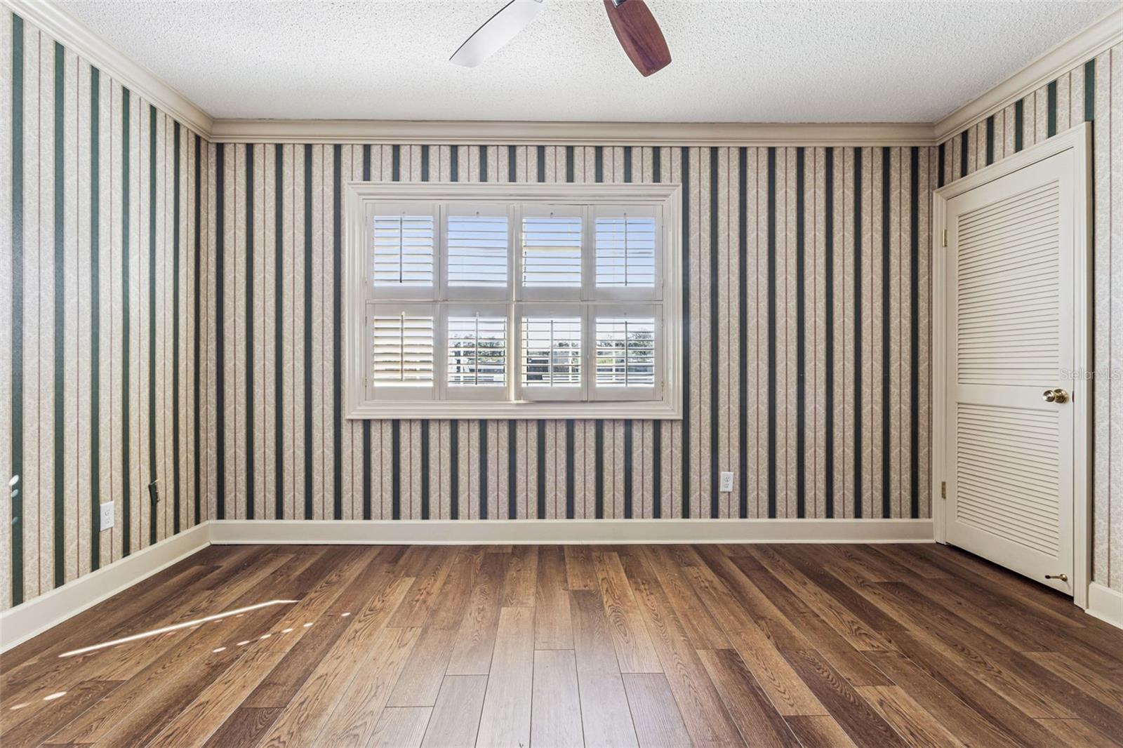 Image 23 of 37 For 904 Hillary Court 17