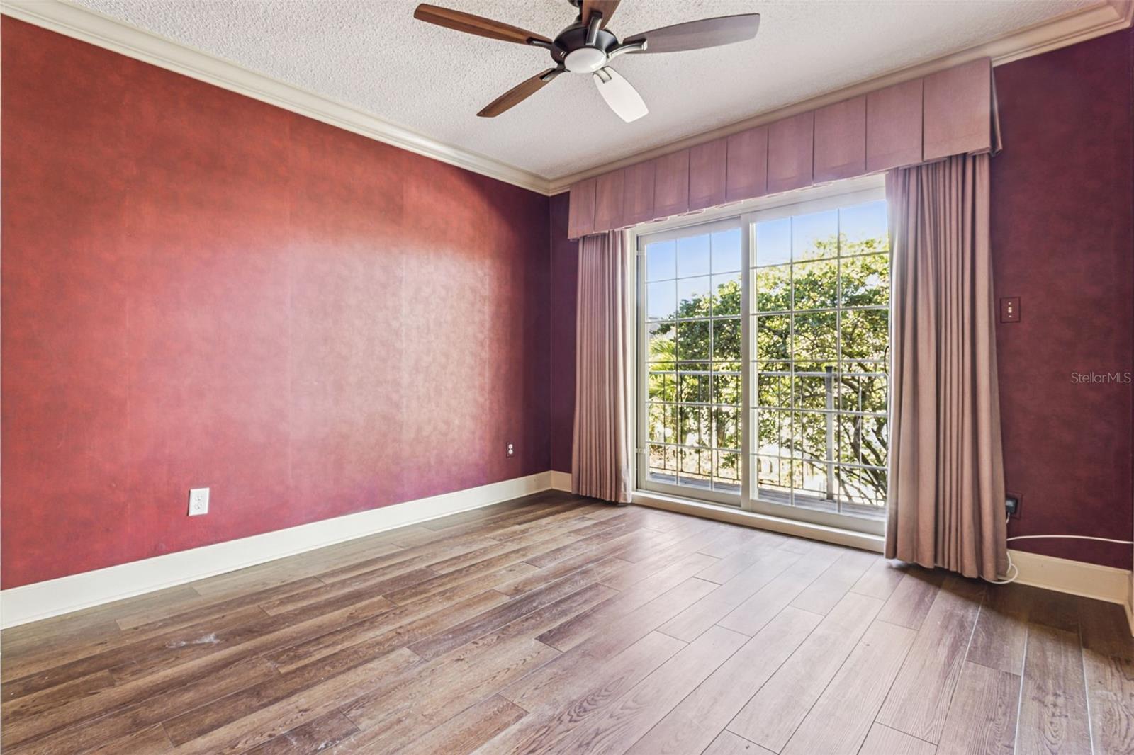 Image 29 of 37 For 904 Hillary Court 17