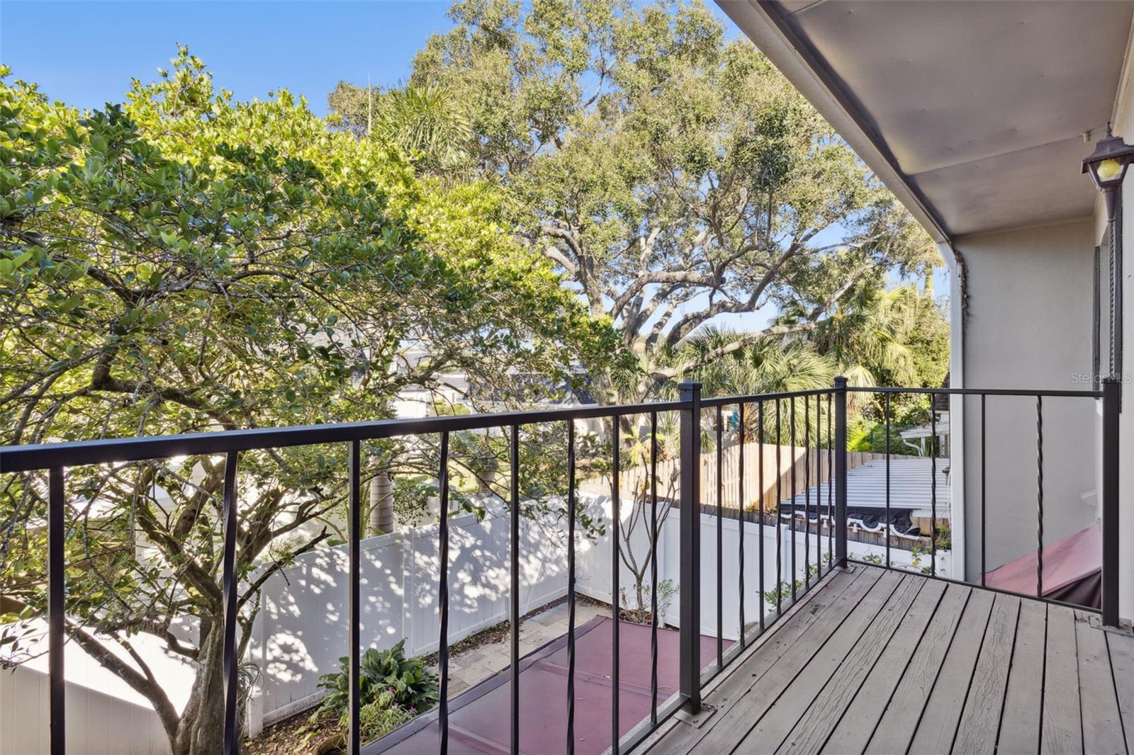 Image 30 of 37 For 904 Hillary Court 17