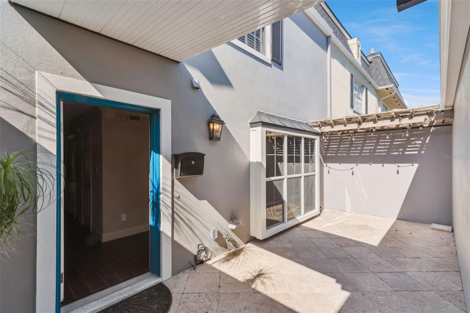 Image 5 of 37 For 904 Hillary Court 17