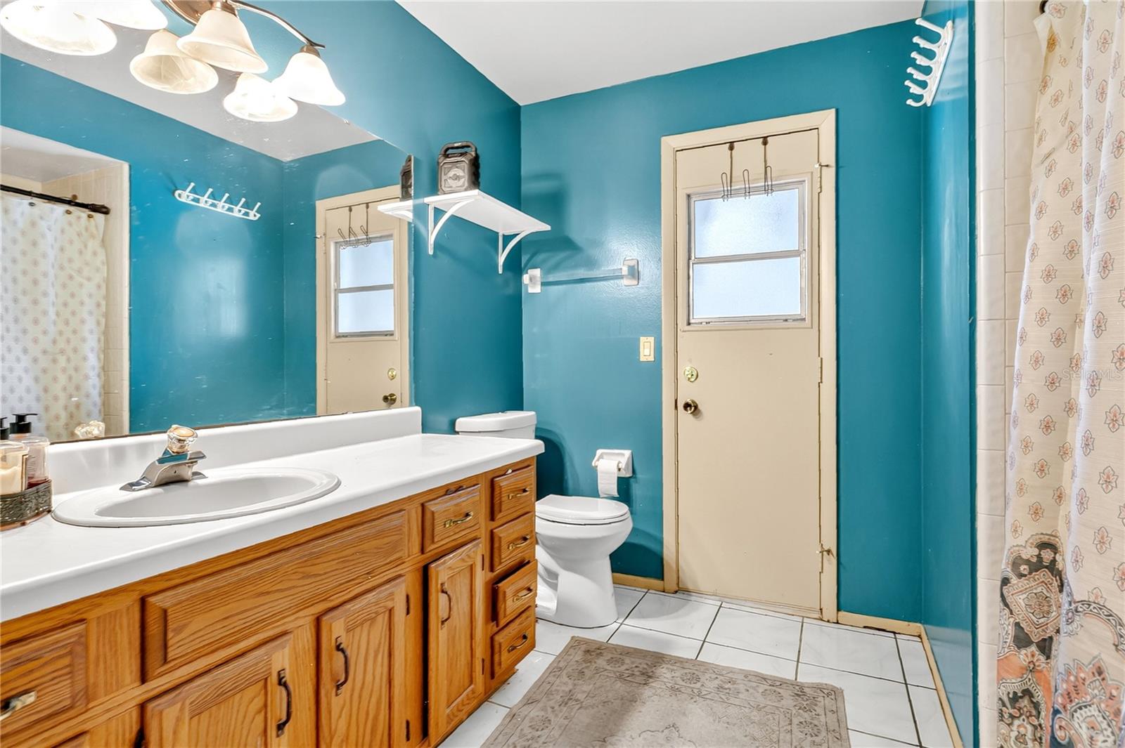 Image 17 of 24 For 5907 Shore Breeze Lane