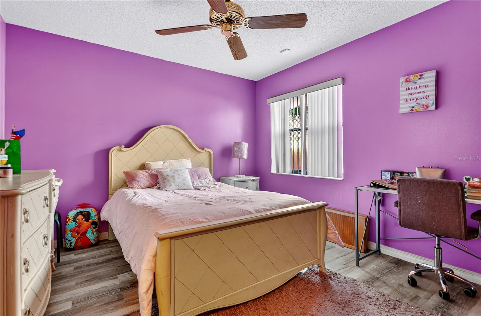 Image 18 of 24 For 5907 Shore Breeze Lane