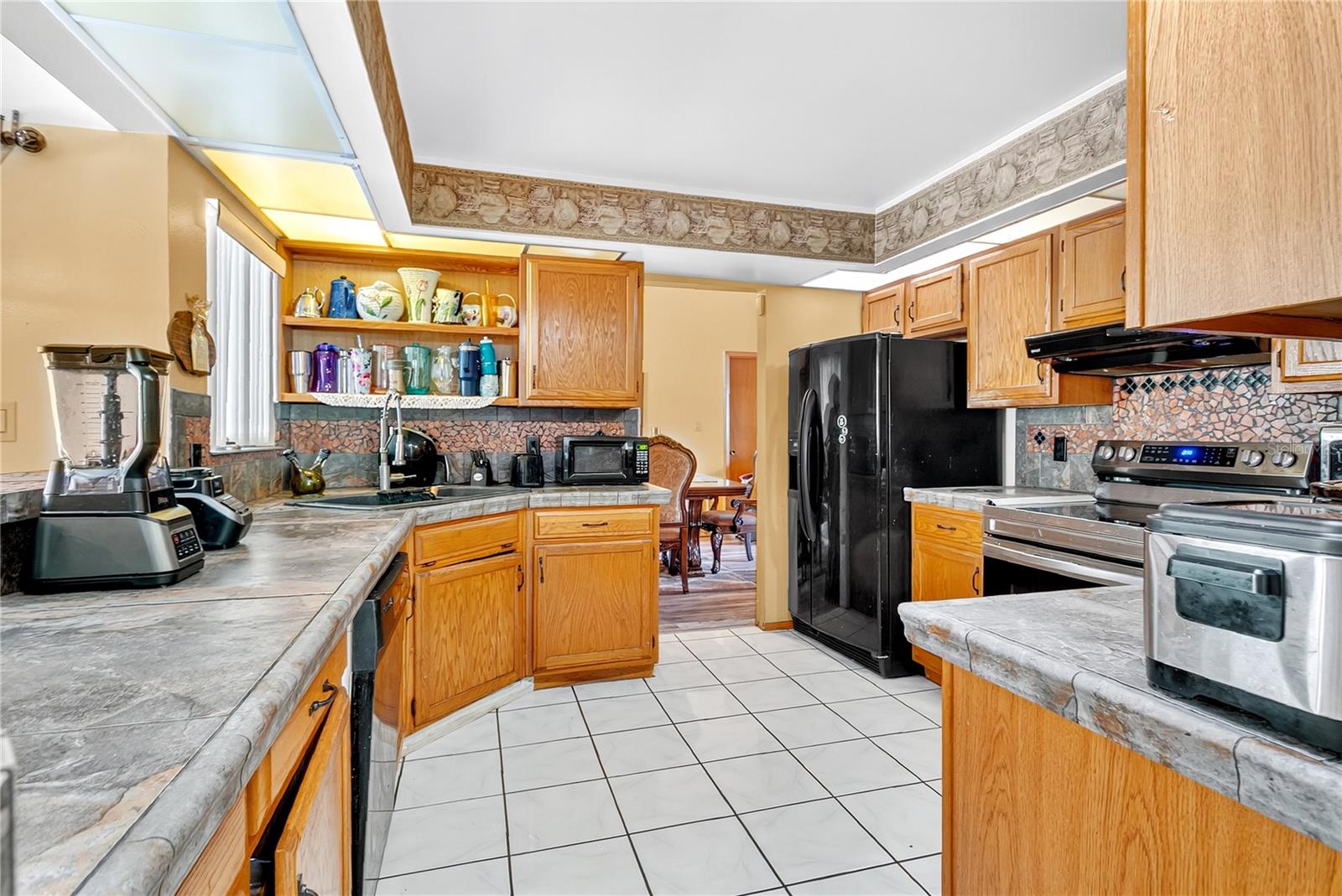 Image 8 of 24 For 5907 Shore Breeze Lane