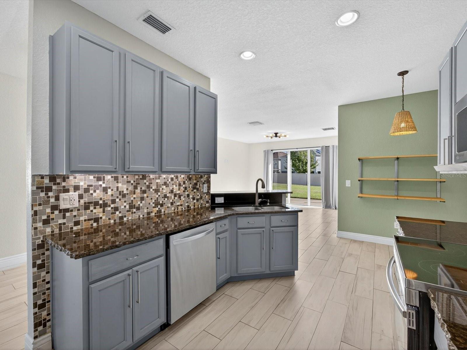 Image 17 of 40 For 3585 Maple Ridge Loop