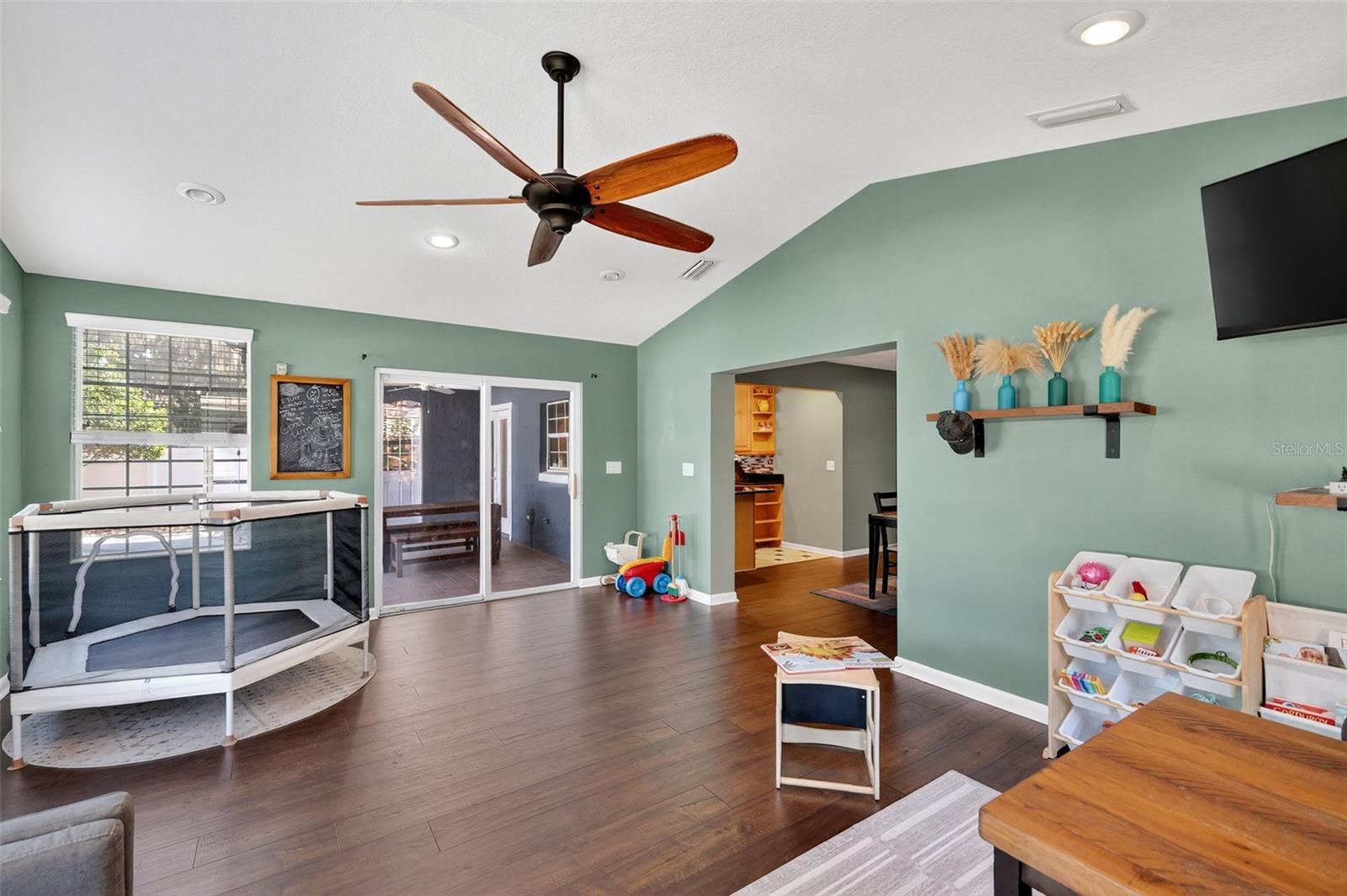 Image 11 of 37 For 145 Essex Drive