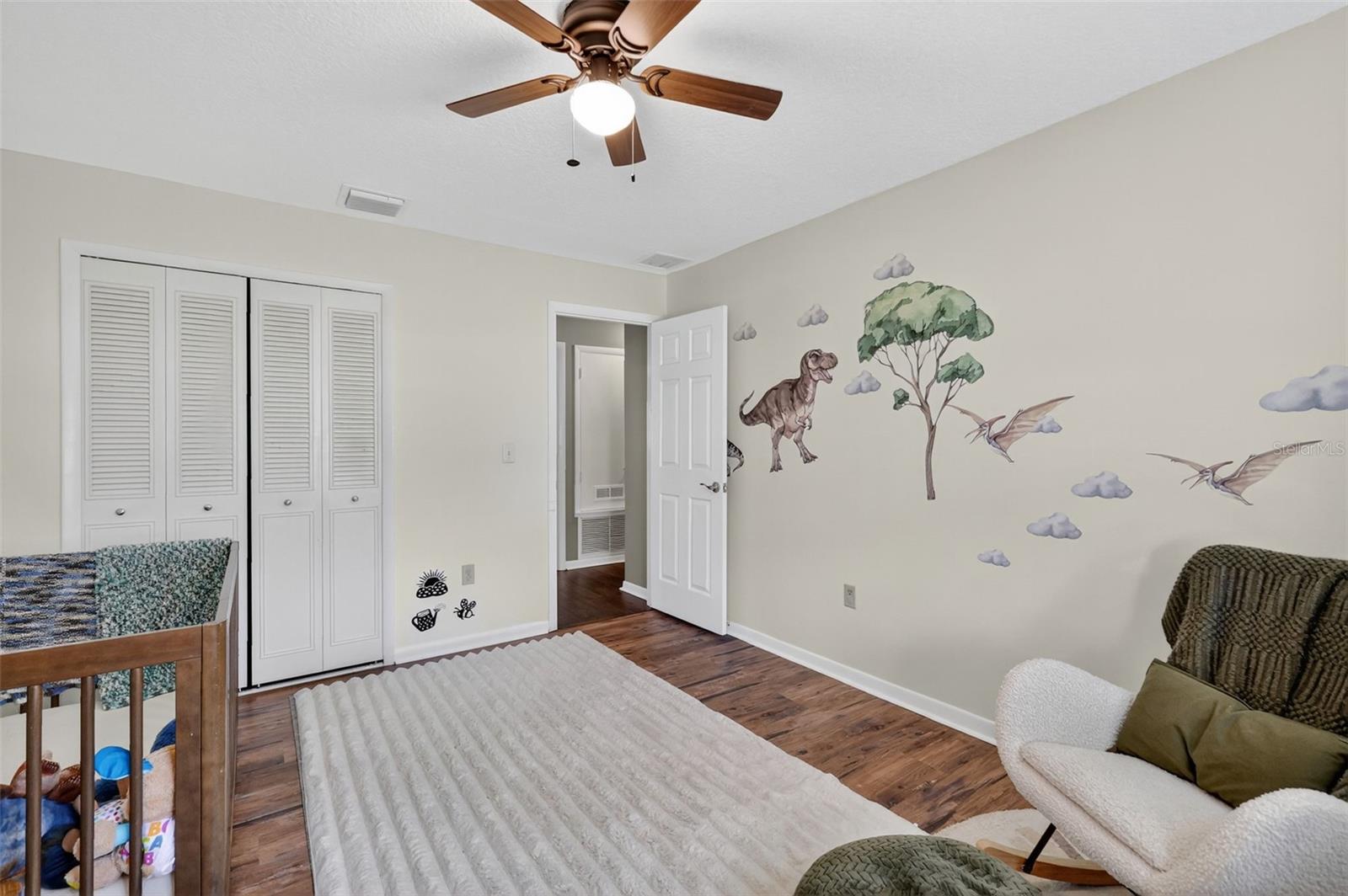 Image 16 of 37 For 145 Essex Drive