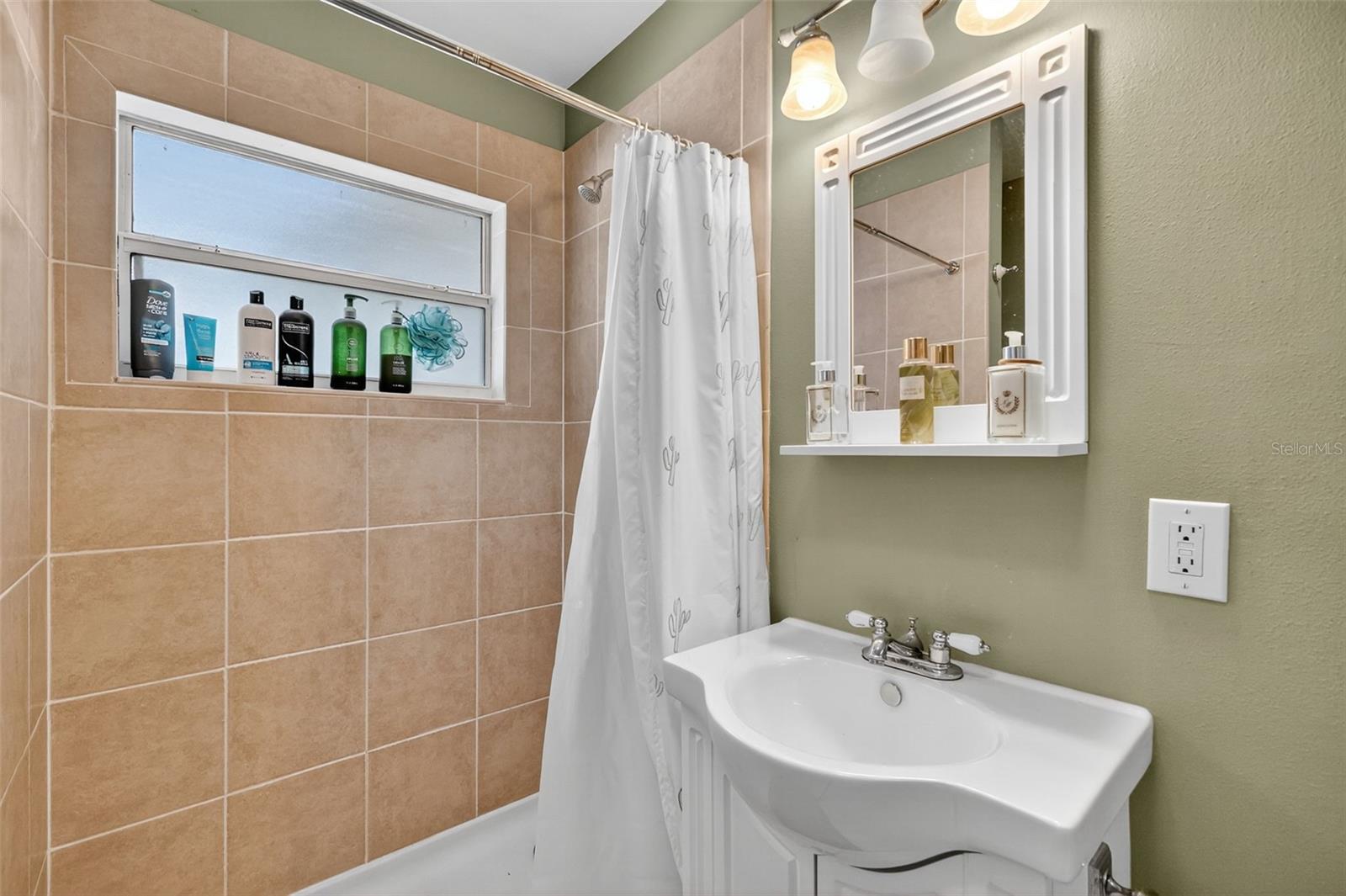 Image 23 of 37 For 145 Essex Drive