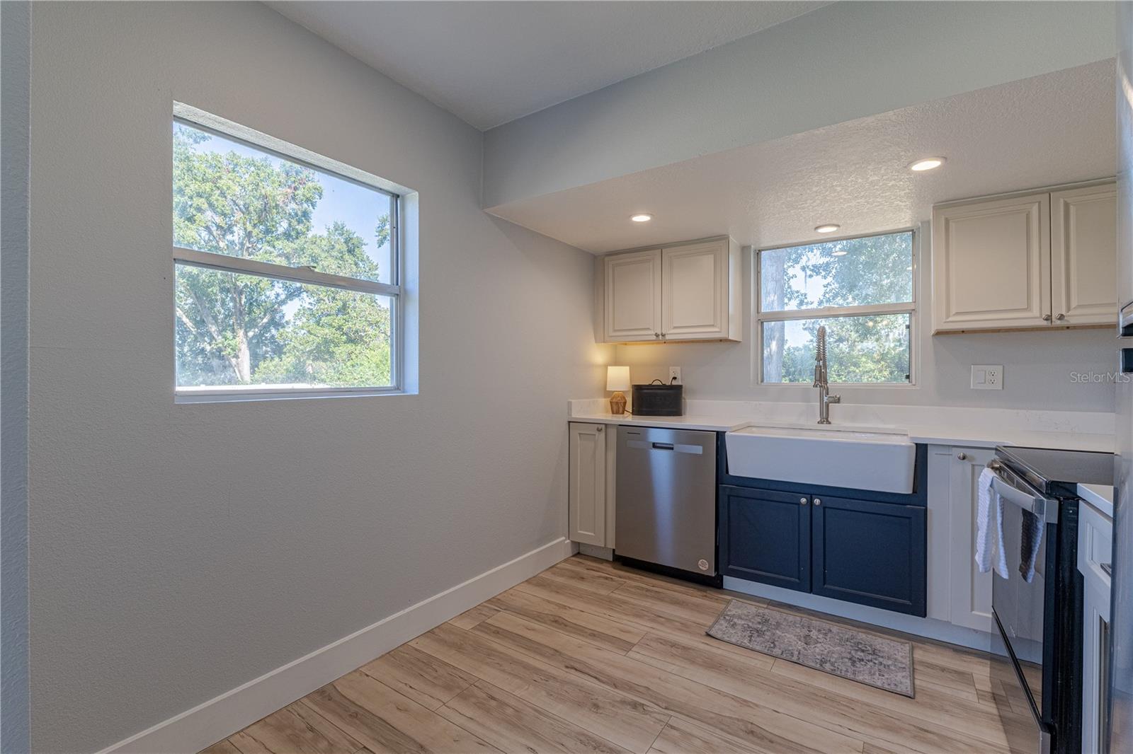 Image 13 of 40 For 809 Disston Avenue