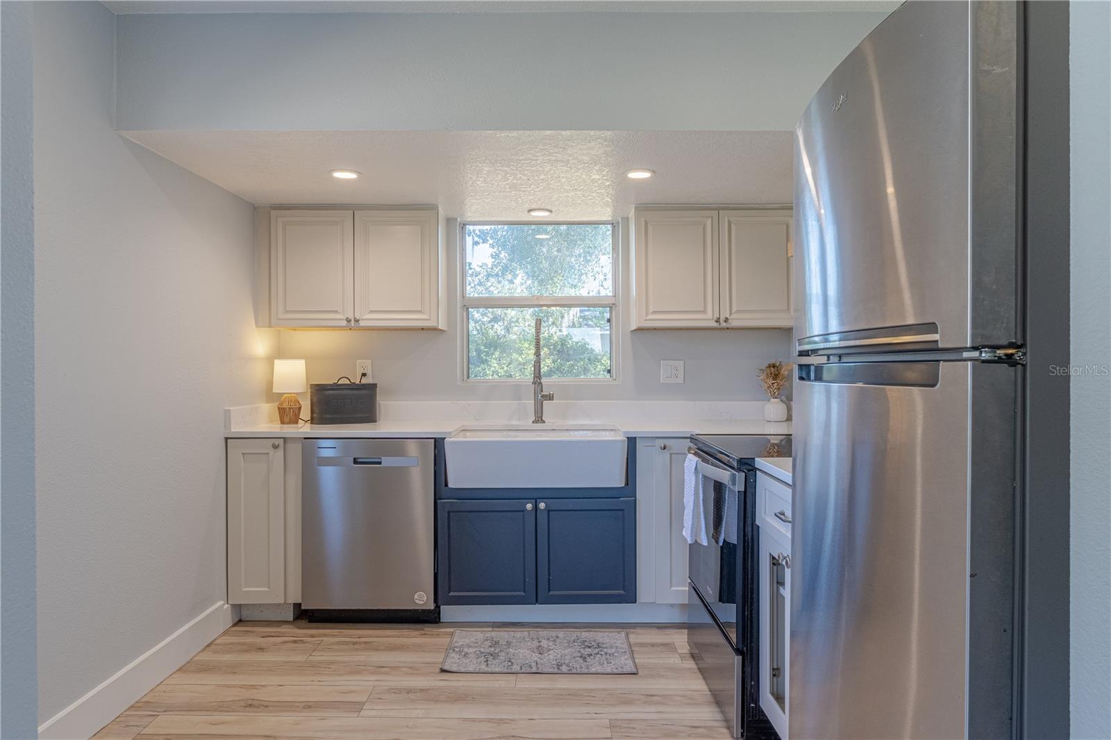 Image 16 of 40 For 809 Disston Avenue