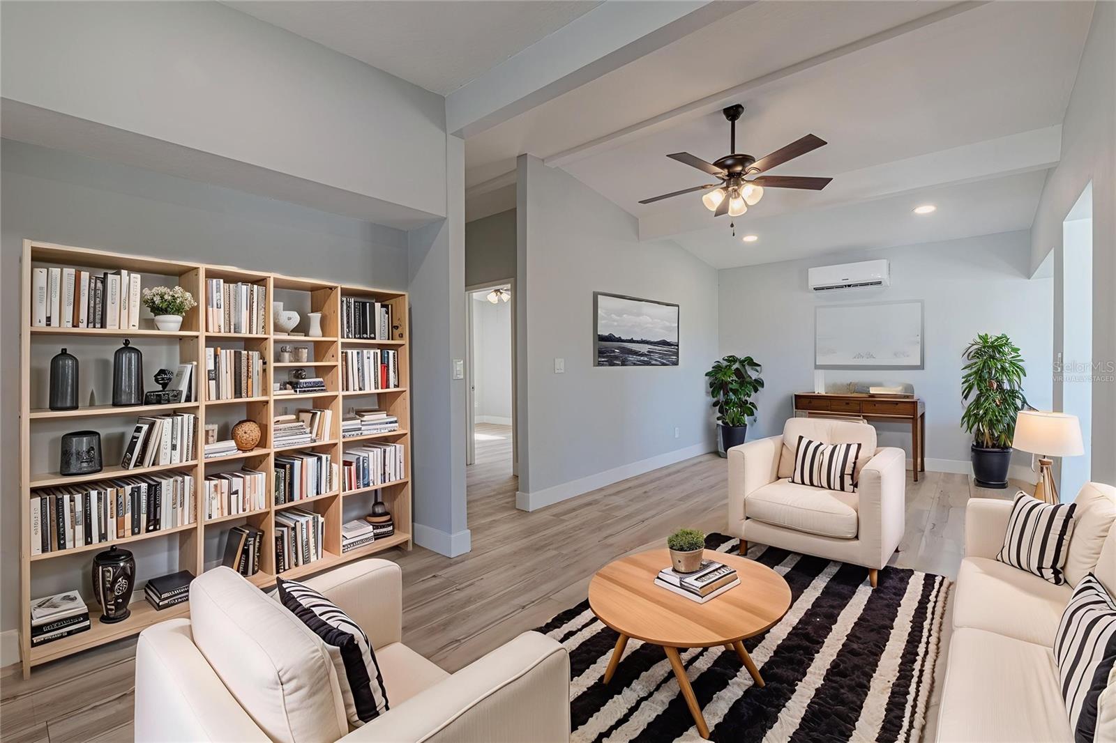 Image 17 of 40 For 809 Disston Avenue