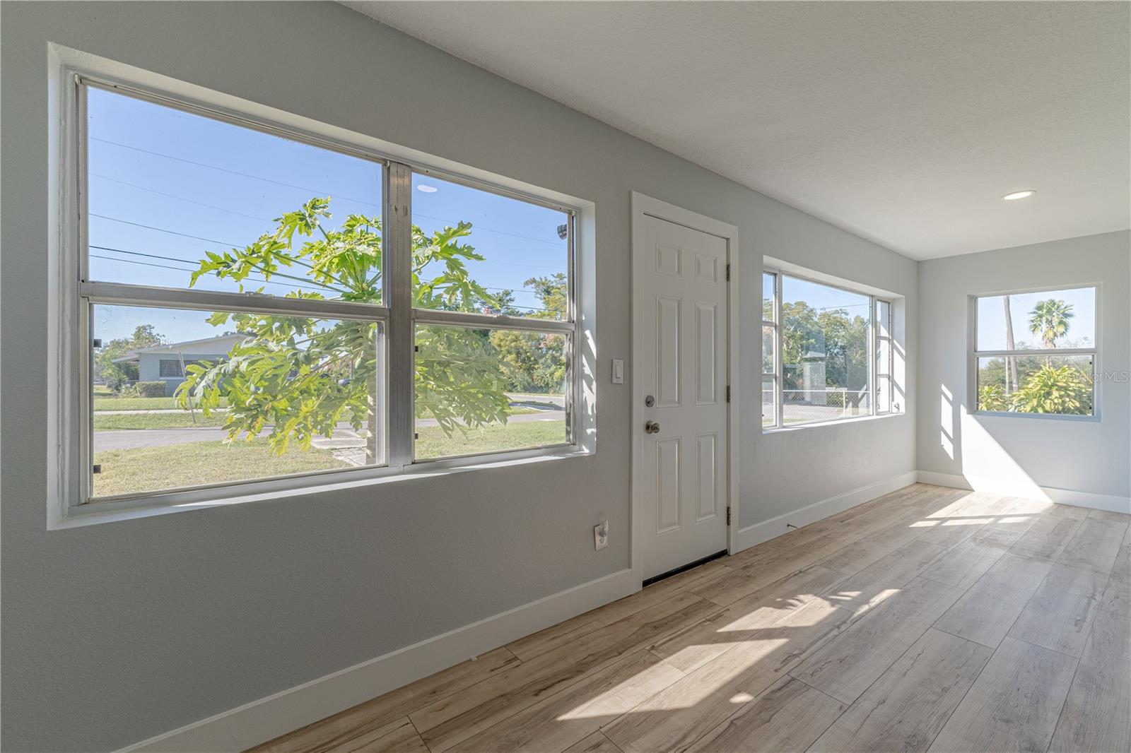 Image 2 of 40 For 809 Disston Avenue