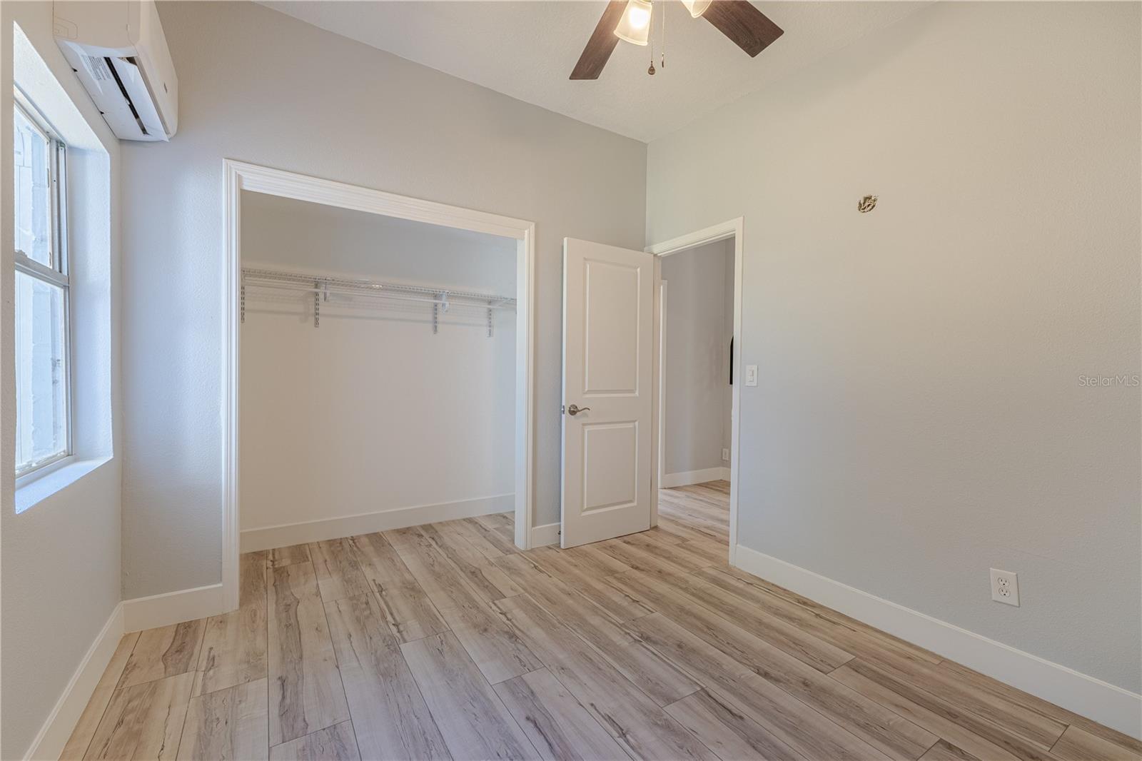 Image 21 of 40 For 809 Disston Avenue